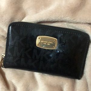 Small Michael Kors Zip up Wallet
